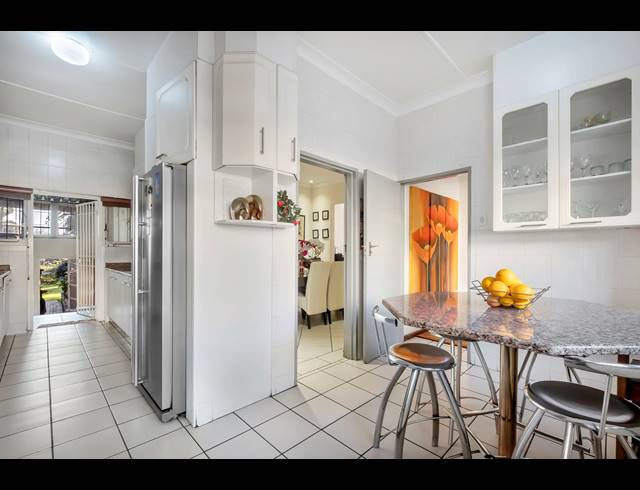 5 BEDROOM HOUSE FOR SALE IN FERNDALE